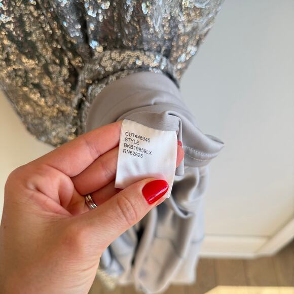 Tadashi Shoji Bruneli Long-Sleeve Sequin Gown Silver L - Picture 8 of 10